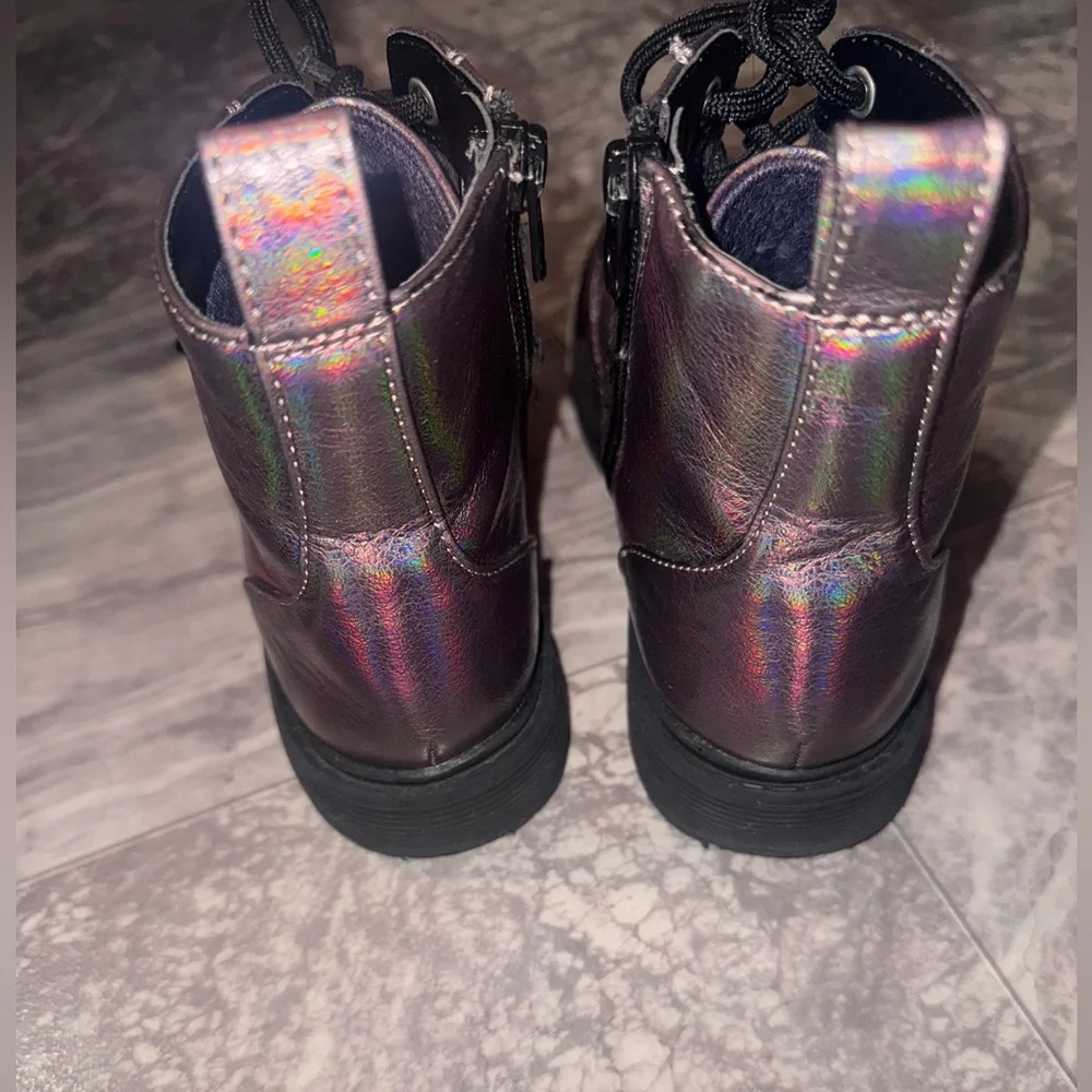 Art Class Zoe Girls Iridescent Metallic Combat Boots Lace Up Size 2